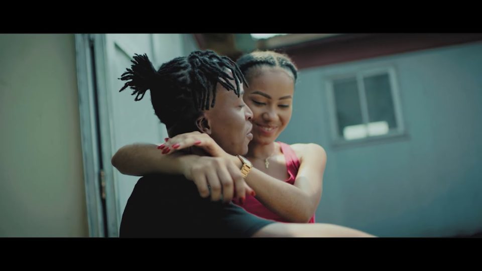 VIDEO BoomBoxx ft. Teni I dey Notjustok