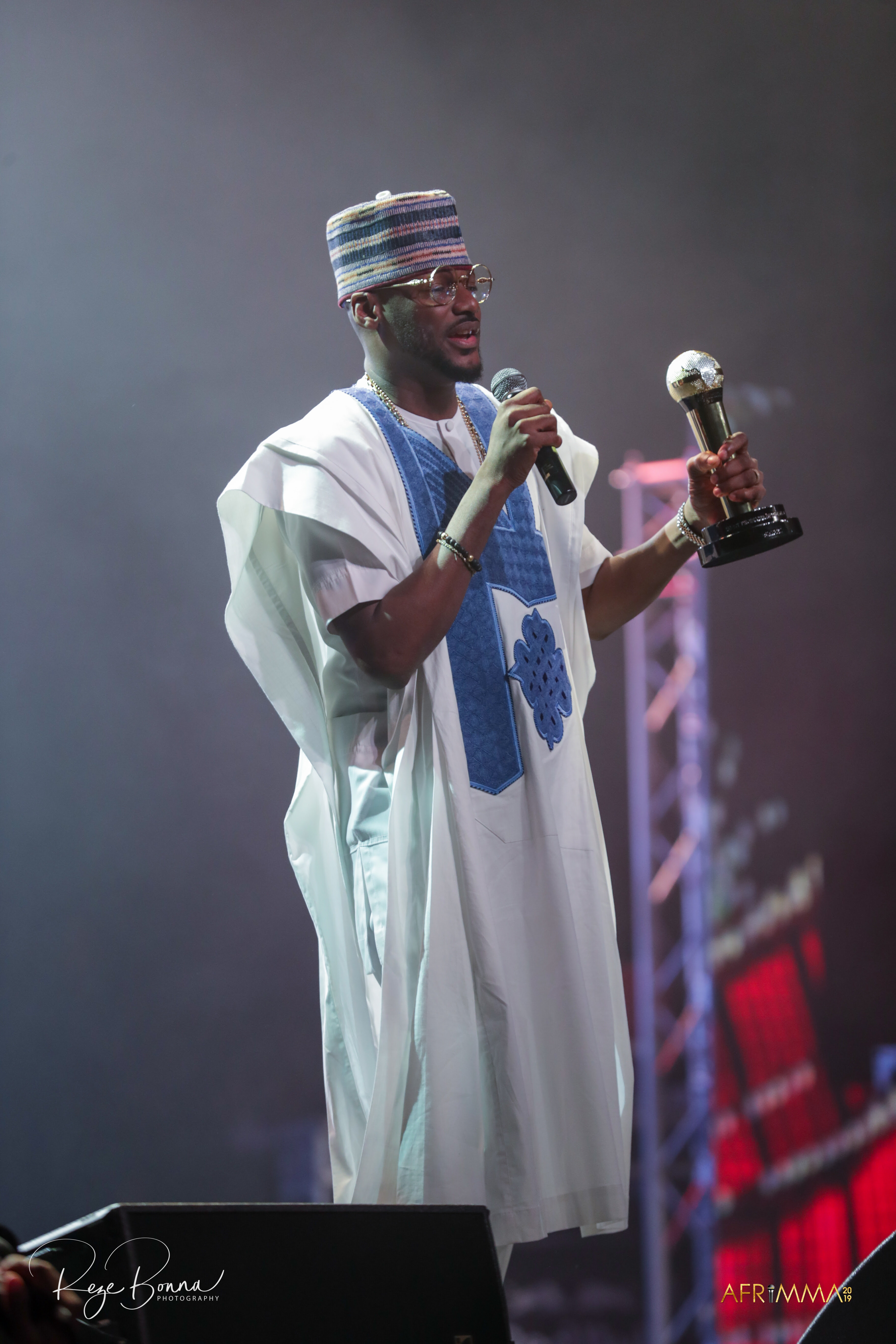 2Baba Honoured For Pioneering Afrobeats Role At AFRIMMA 2019