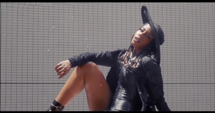 VIDEO: MzVee - Who Are You
