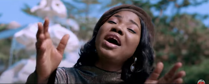 VIDEO: Mercy Chinwo - Akamdinelu