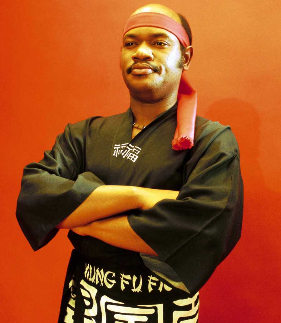 [LYRICS] Kung Fu Fighting Lyrics By Carl Douglas