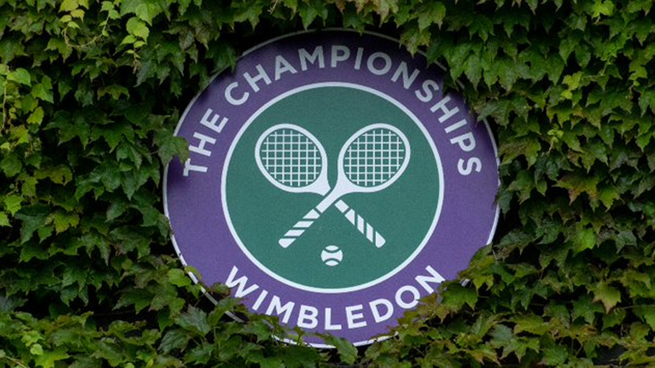 Wimbledon Organisers Give Free Pass to unvaccinated Players