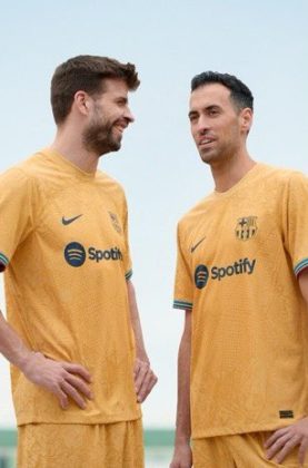 Gerard Pique and Sergio Busquests