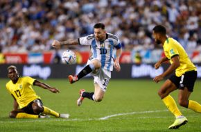 Lionel Messi vs Jamiaca