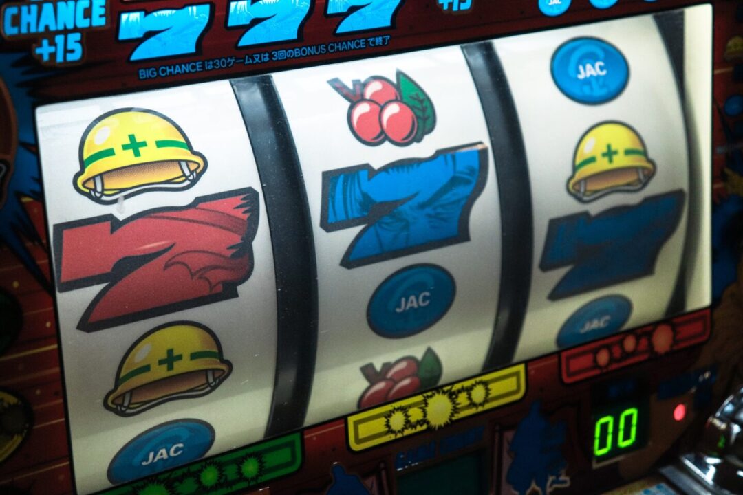 What are the Advantages of Playing Free Slots Online?