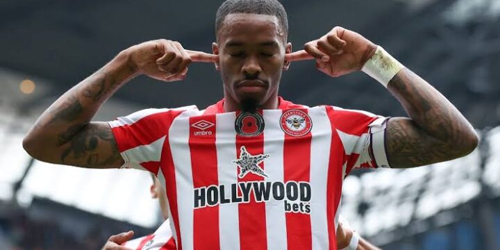 Ivan Toney celebrating a goal for Brentford