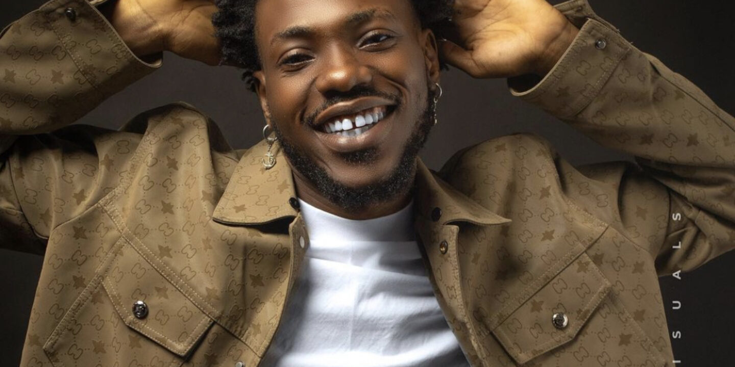 'Bank Alert' Lyrics by Davolee Notjustok