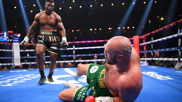 Tyson Fury vs Derek Chisora 3 Purse, Payouts, Salaries: How much will the  fighters make for their WBC heavyweight title? - Sportszion