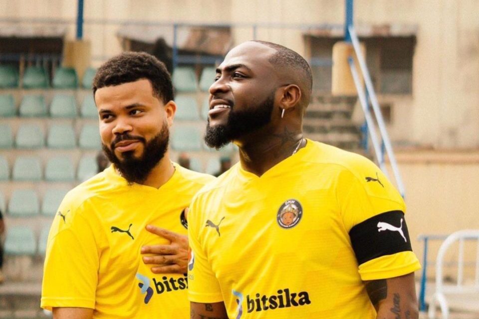 Who is Davido's manager