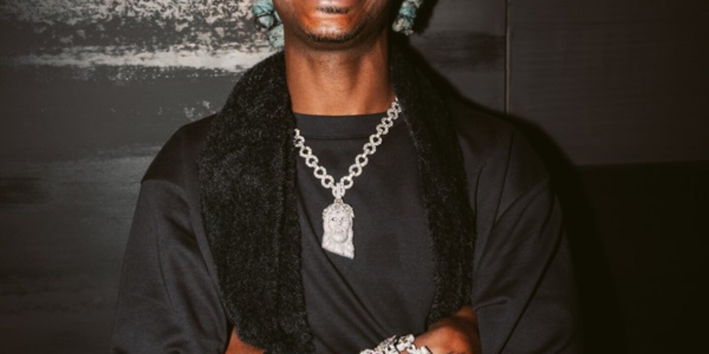 Full Control Lyrics by Young Jonn