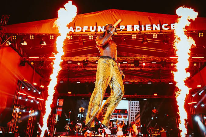 Burna on Hennessy Stage (Source: Hennessy Team)