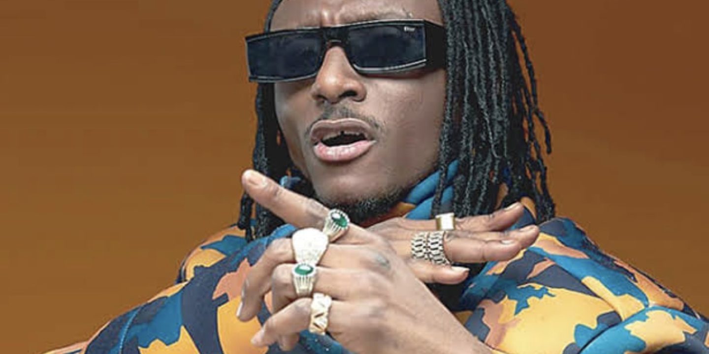 Akpako Bum Bum Lyrics by Terry G
